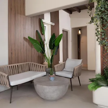 Paridian Elegant Living Hotel