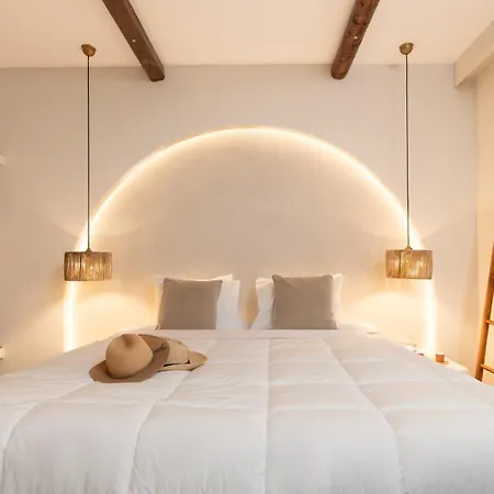 Paridian Elegant Living